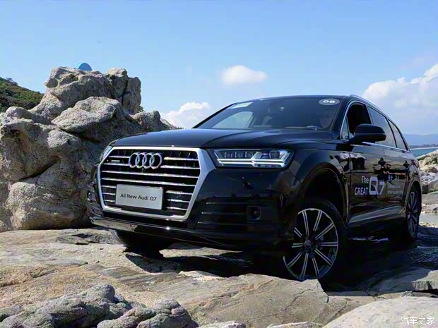 奥迪(进口) 奥迪Q7 2016款 45 TFSI 尊贵型 奥迪(进口) 奥迪Q7 2016款 45 TFSI 尊贵型