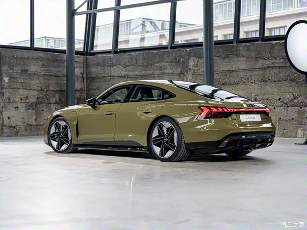 Audi Sport 奥迪RS e-tron GT 2021款 基本型