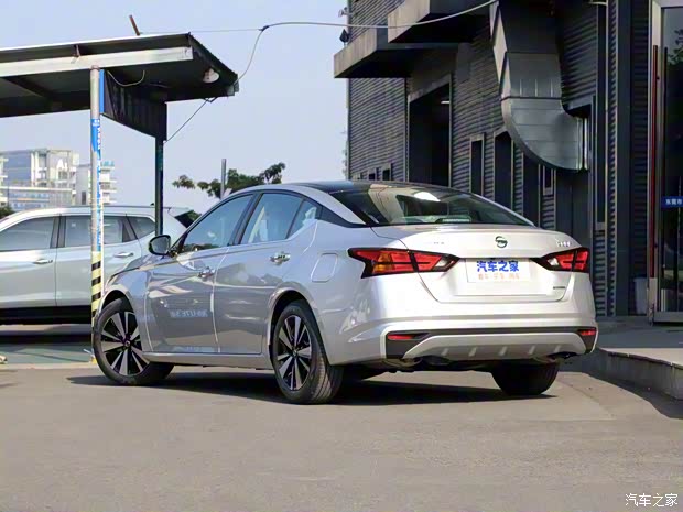 東風(fēng)日產(chǎn) 天籟 2021款 2.0L XL 舒適版