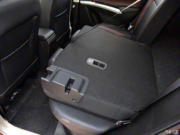 长安铃木 骁途 2017款 1.6L 手动两驱都市进取型 长安铃木 骁途 2017款 1.6L 手动两驱都市进取型