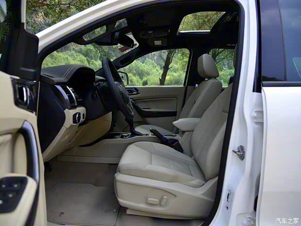 江铃汽车 撼路者 2016款 2.0T 汽油自动四驱旗舰版