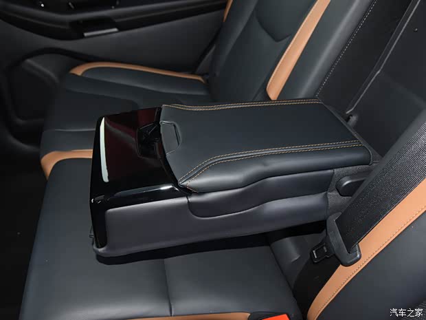 长安福特 锐界 2021款 PLUS EcoBoost 245 四驱尊锐型 7座