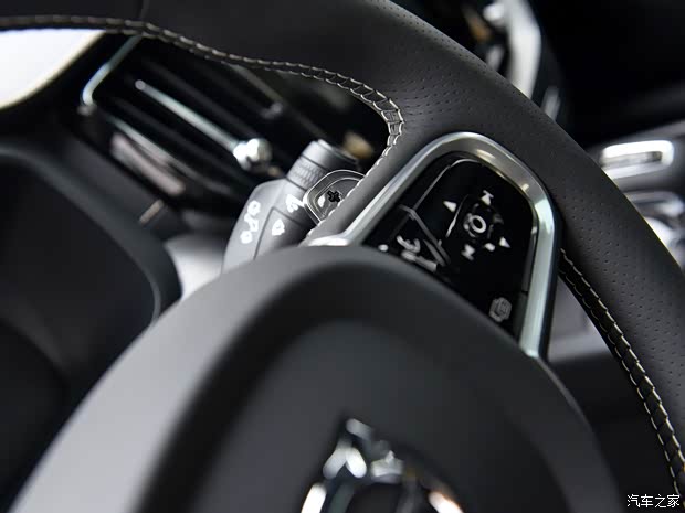 沃尔沃亚太 沃尔沃XC60 2018款 T5 四驱智雅运动版