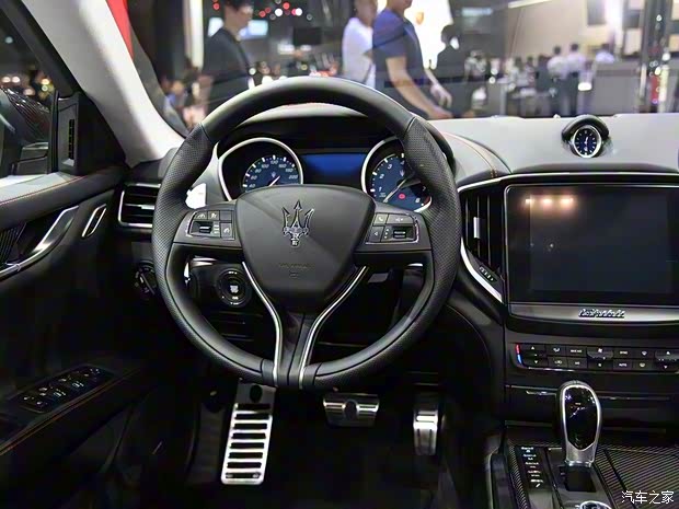 玛莎拉蒂 Ghibli 2018款 3.0T 标准版