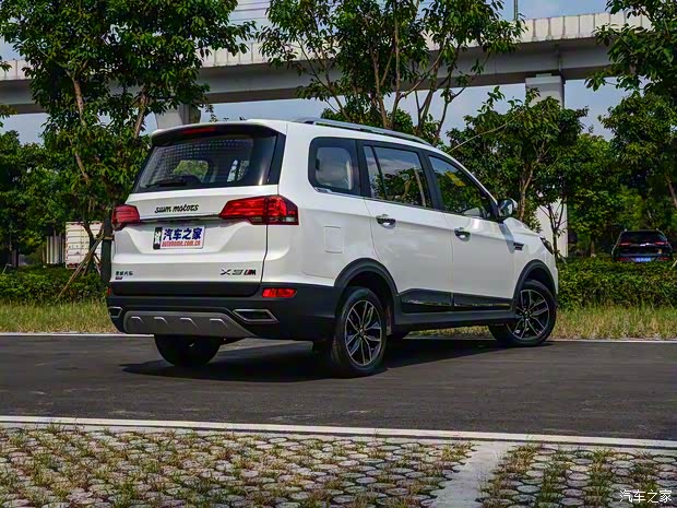 SWM斯威汽車 SWM斯威X3 2017款 1.5T 手動酷尚型