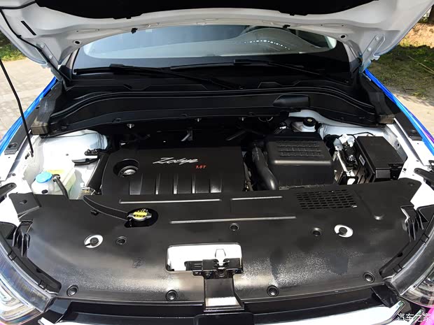 众泰汽车 众泰SR7 2016款 1.5T CVT星光版