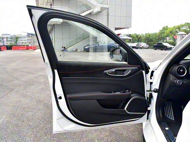 阿爾法·羅密歐 Giulia 2021款 GTAm 試裝車