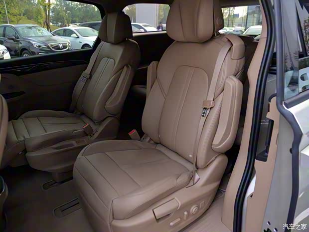 上汽通用别克 别克GL8 2017款 基本型