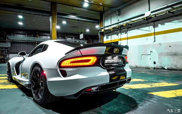 SRT 蝰蛇 2015款 GT