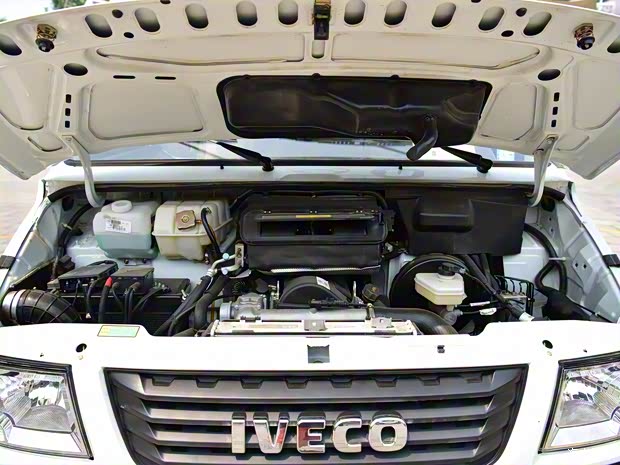 南京依维柯 依维柯得意 2017款 2.8T A35客车11座43S5 南京依维柯 依维柯得意 2017款 2.8T A35客车11座43S5