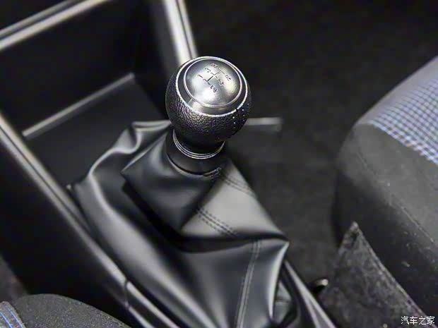 广汽丰田 YARiS L 致炫 2016款 改款 1.3E 手动魅动版 广汽丰田 YARiS L 致炫 2016款 改款 1.3E 手动魅动版