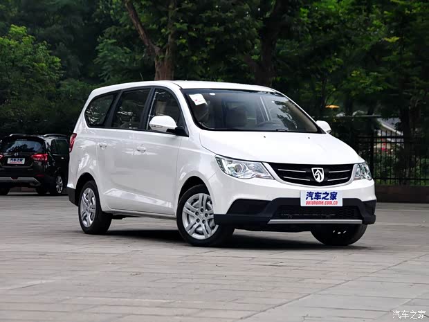 上汽通用五菱 宝骏730 2016款 1.5L 手动超值型 7座 上汽通用五菱 宝骏730 2016款 1.5L 手动超值型 7座