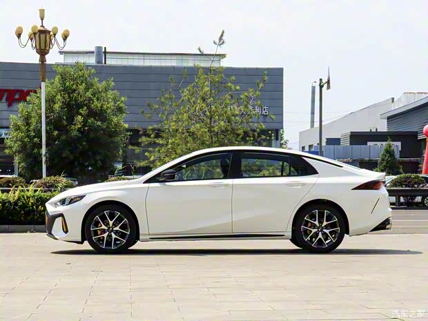 广汽乘用车 影豹 2021款 270T 影豹J15版 广汽乘用车 影豹 2021款 270T 影豹J15版