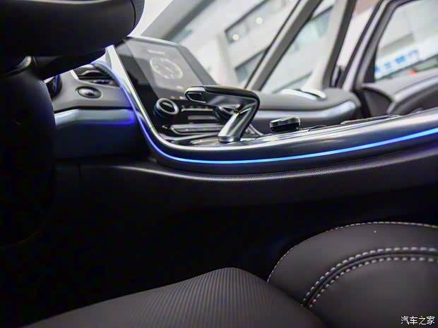 雷诺(进口) Espace 2018款 1.8T 旗舰版 雷诺(进口) Espace 2018款 1.8T 旗舰版