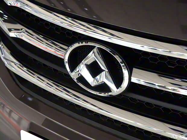 上汽商用車 上汽大通G10 2014款 2.4L 手動時尚版 上汽商用車 上汽大通G10 2014款 2.4L 手動時尚版