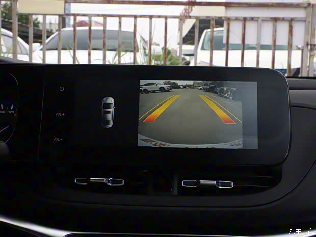 广汽乘用车 传祺GA4 2021款 PLUS 235T 自动尊享版