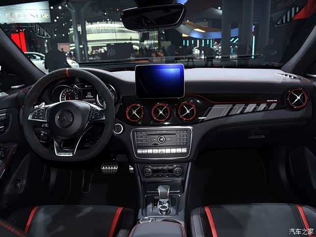 梅赛德斯-AMG 奔驰CLA级AMG 2016款 AMG CLA 45 海外版