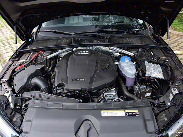一汽-大眾奧迪 奧迪A4L 2017款 45 TFSI quattro 風(fēng)尚型