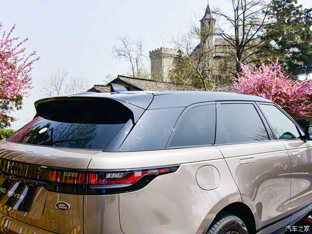 路虎(進(jìn)口) 攬勝星脈 2021款 基本型