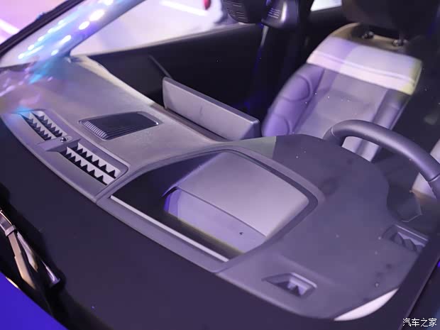 东风雪铁龙 凡尔赛 C5X 2021款 基本型