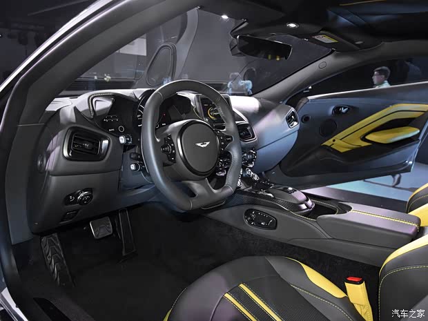 阿斯顿·马丁 V8 Vantage 2018款 4.0T V8