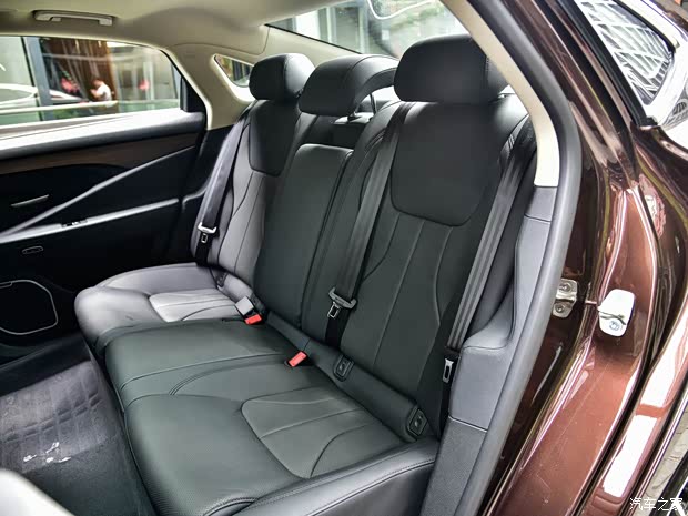 吉利汽车 博瑞 2017款 1.8T 旗舰型 吉利汽车 博瑞 2017款 1.8T 旗舰型