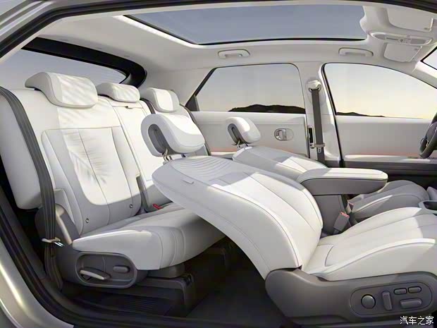 现代(进口) IONIQ(艾尼氪)5 2021款 基本型 现代(进口) IONIQ(艾尼氪)5 2021款 基本型