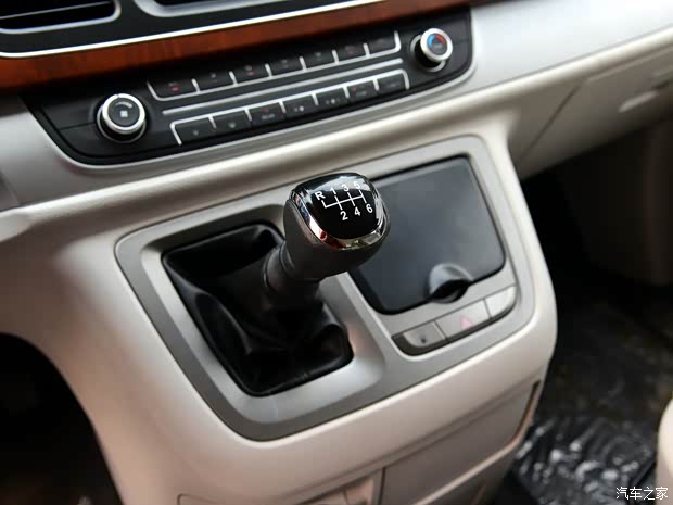 上汽大通 上汽大通G10 2016款 1.9T 手動柴油版 國V