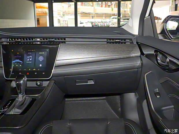 东风日产 启辰D60 2021款 PLUS 1.6L XV CVT智领版 东风日产 启辰D60 2021款 PLUS 1.6L XV CVT智领版