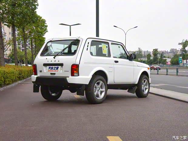 拉达汽车 泥瓦 2017款 基本型