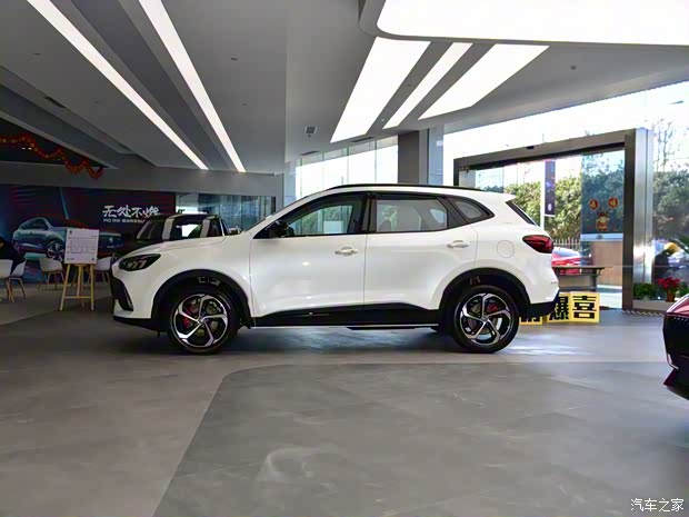 上汽集团 MG领航新能源 2021款 Trophy系列 1.5T 混动Trophy尊享版