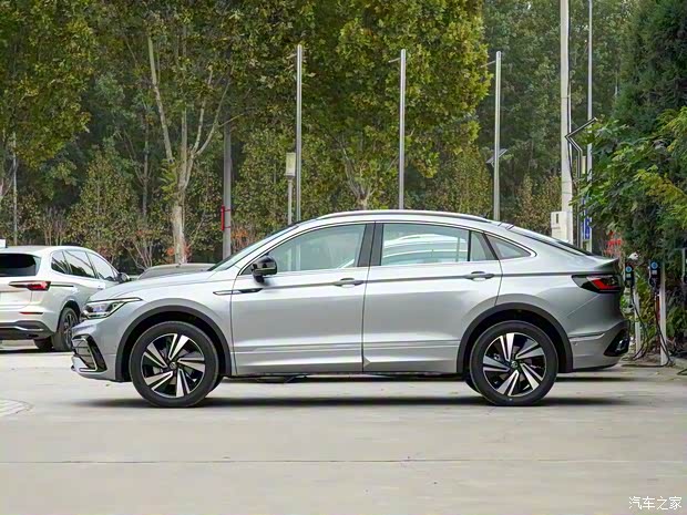 上汽大众 途观X 2021款 330TSI 两驱低配版 上汽大众 途观X 2021款 330TSI 两驱低配版