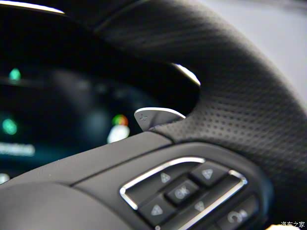 上汽集团 MG领航新能源 2021款 Trophy系列 1.5T 混动Trophy尊享版