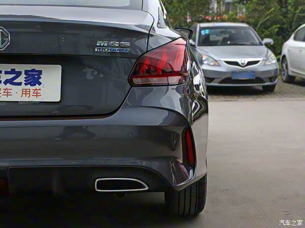 上汽集团 名爵5 2021款 180DVVT CVT青春旗舰版