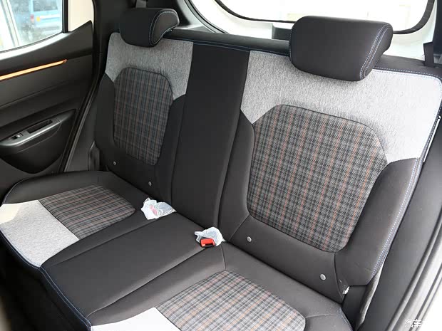 東風(fēng)乘用車(chē) 東風(fēng)風(fēng)神EX1 2020款 低配