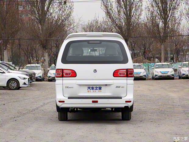 东风风行 菱智 2020款 M5 1.6L 7座基本型