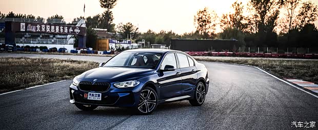 华晨宝马 宝马1系 2021款 125i M运动曜夜版 华晨宝马 宝马1系 2021款 125i M运动曜夜版