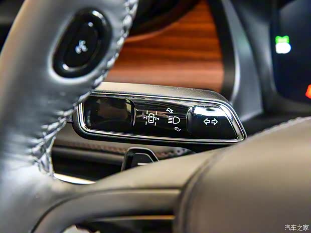 林肯(進(jìn)口) 飛行家(進(jìn)口) 2020款 3.0T V6全驅(qū)尊享版