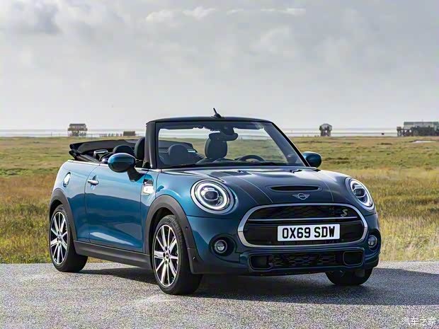 MINI MINI 2020款 2.0T COOPER S CABRIO Sidewalk