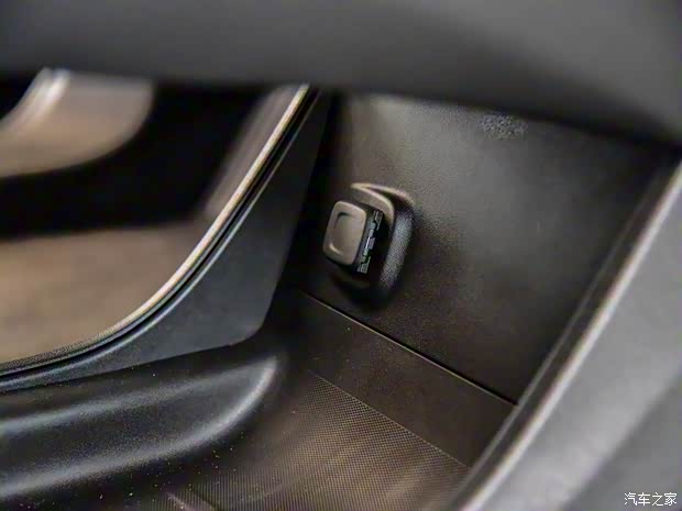 上汽通用別克 昂科旗 2020款 28T 兩驅(qū)豪華型