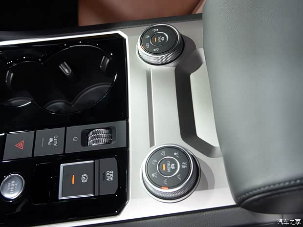 大眾(進(jìn)口) 途銳 2020款 3.0TSI 銳尊版 國VI