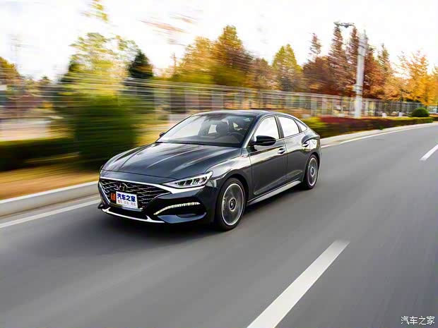 北京现代 菲斯塔 2019款 280TGDi 智尊版