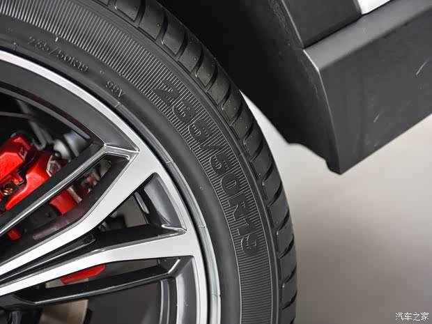 比亚迪 宋PLUS 2020款 1.5T 自动旗舰型