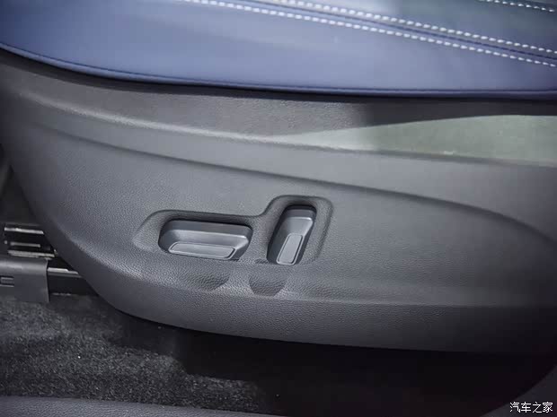 上汽大通 上汽MAXUS EUNIQ 6 2019款 基本型