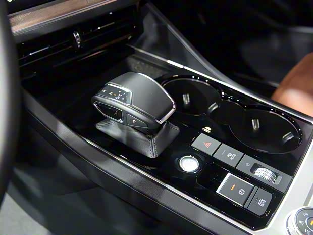 大眾(進(jìn)口) 途銳 2020款 3.0TSI 銳尊版 國VI