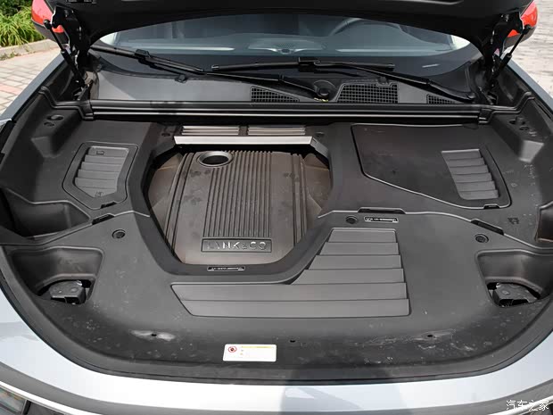 领克 领克01新能源 2018款 1.5T PHEV 劲Pro