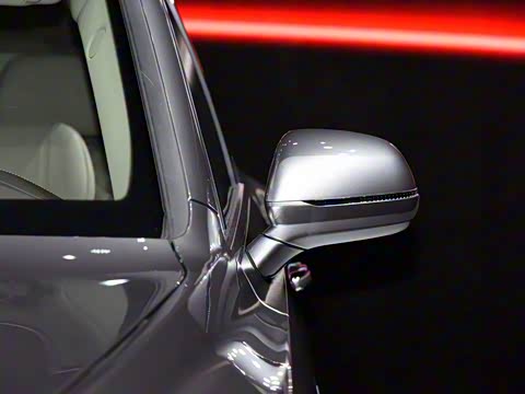 2021款 4.0T V8 First Edition 限量版 2021款 4.0T V8 First Edition 限量版