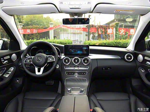 奔驰(进口) 奔驰C级(进口) 2020款 C 260 旅行轿车 奔驰(进口) 奔驰C级(进口) 2020款 C 260 旅行轿车