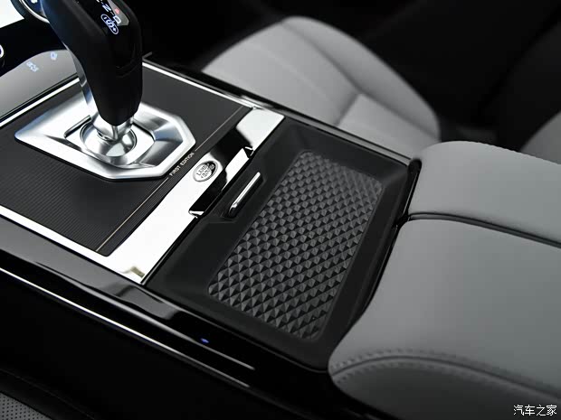 奇瑞捷豹路虎 揽胜极光 2019款 基本型 奇瑞捷豹路虎 揽胜极光 2019款 基本型