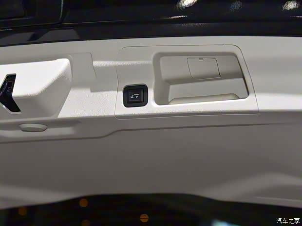 GMC ACADIA 2019款 Denali